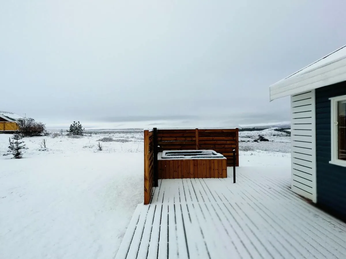 Little Blue House Iceland — exterior 13